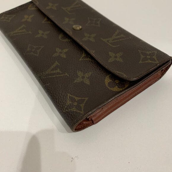 Louis Vuitton Monogram International Wallet Sku#84288 (gently used) - Picture 4 of 10